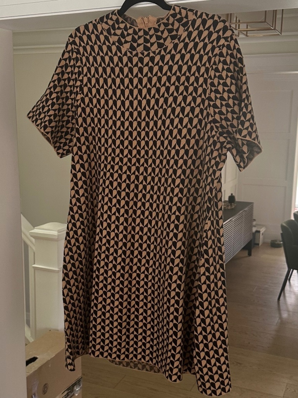 ANTHROPOLOGIE Short-Sleeve Mock-Neck Mod Black & Tan Sweater Mini Dress - 2X - Picture 7 of 16